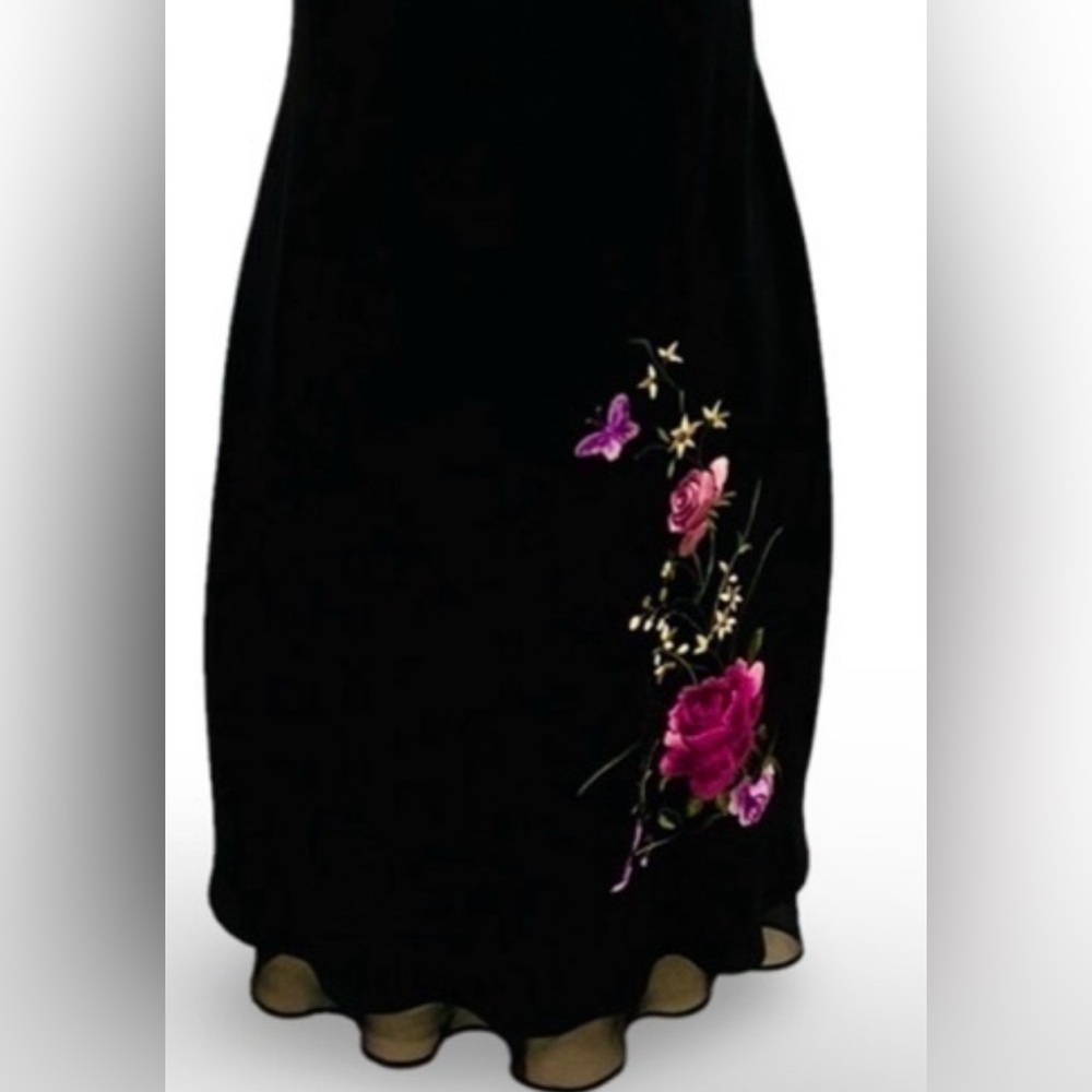SL FASHIONS💓SZ M💓BLACK FLUTTERED SLEEVE CHIFFON DRESS W ROSE TRIM OPEN BACK - Picture 4 of 16